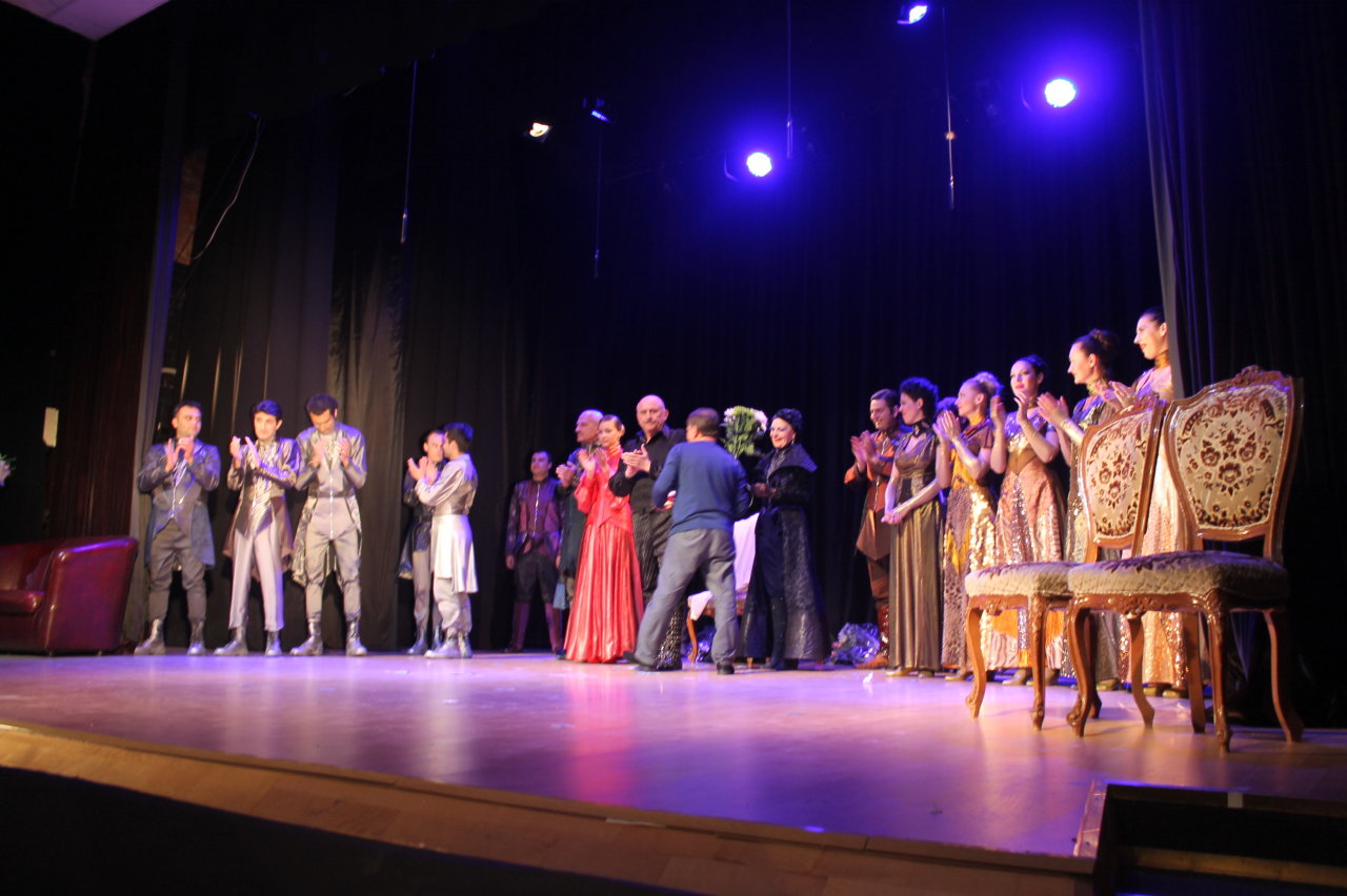 "Маскарад" азербайджанского театра с успехом представлен в России - фестиваль "У Троицы" (ФОТО-ВИДЕО)