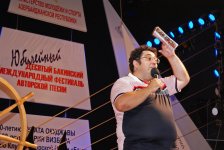 Юбилейный Международный Бакинский фестиваль авторской песни покоряет сердца зрителей (ФОТО)