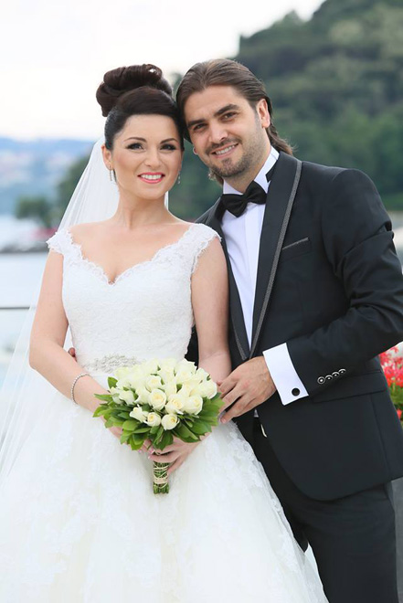 В Стамбуле состоялась свадьба Гюнешь Абасовой и Гёкхана Джингёза (ФОТО)