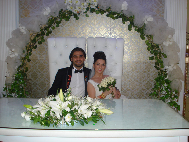 В Стамбуле состоялась свадьба Гюнешь Абасовой и Гёкхана Джингёза (ФОТО)