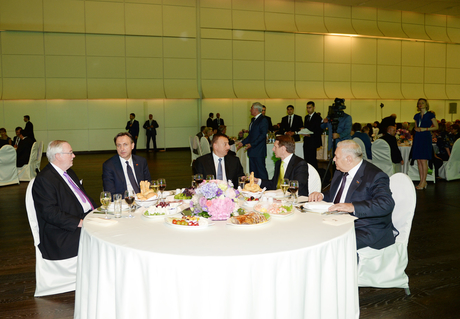 Президент Ильхам Алиев: Никогда в истории Азербайджана, ни на одном этапе нашей жизни наша страна так не развивалась (ФОТО)