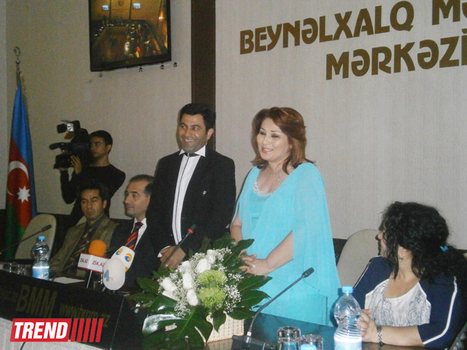 Айбениз Гашимова и Вели Сафаров дали новое дыхание хиту 60-х "İntizar" (ВИДЕО-ФОТО)