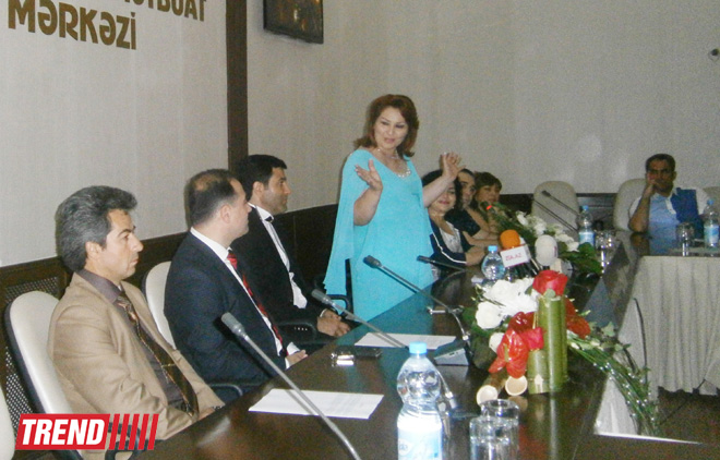 Айбениз Гашимова и Вели Сафаров дали новое дыхание хиту 60-х "İntizar" (ВИДЕО-ФОТО)