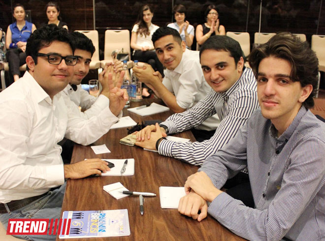 Состоялось открытие фестиваля "Бакинская жемчужина-2014" с участием известных знатоков (ФОТО)