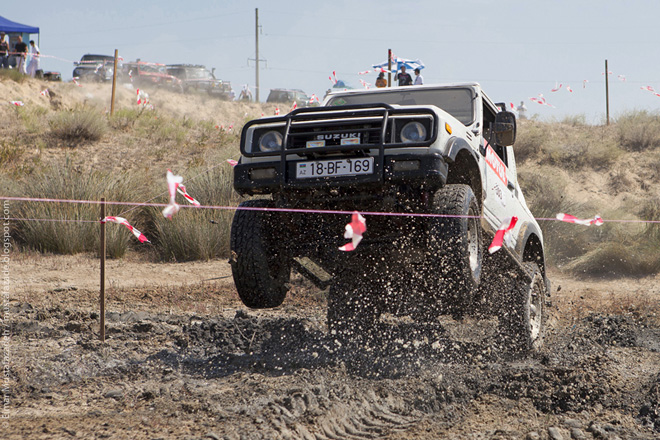 В Баку на берегу Каспия состоится захватывающее автошоу  "Пляжный Триал" (ФОТО)