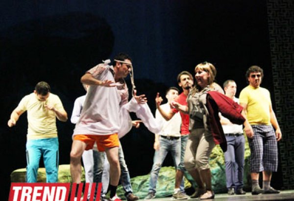 "Золотая свадьба" по-азербайджански - синтез Гобустана, цветов, украинских танцев … (ФОТО)