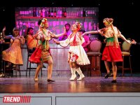 "Золотая свадьба" по-азербайджански - синтез Гобустана, цветов, украинских танцев … (ФОТО)