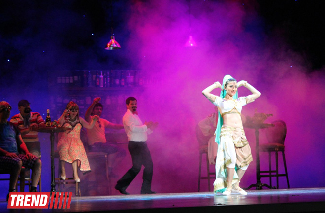 "Золотая свадьба" по-азербайджански - синтез Гобустана, цветов, украинских танцев … (ФОТО)