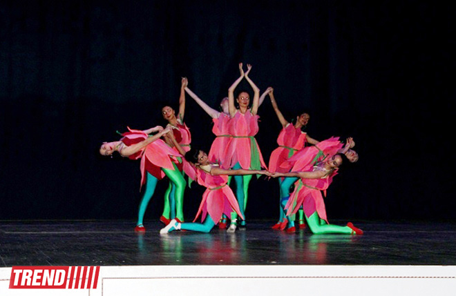 "Золотая свадьба" по-азербайджански - синтез Гобустана, цветов, украинских танцев … (ФОТО)