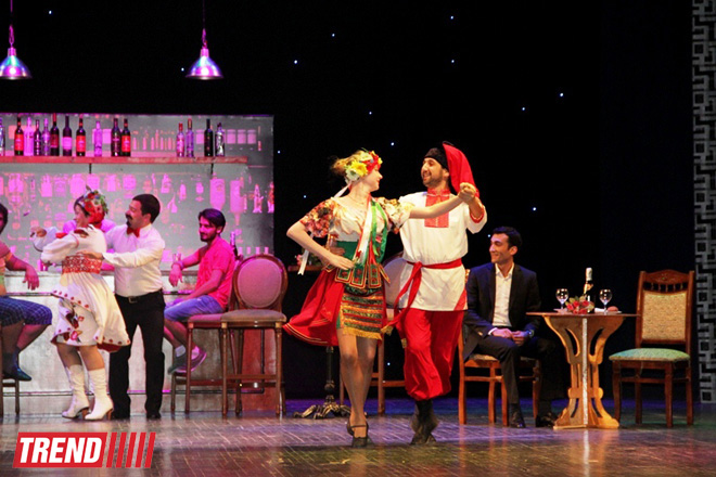 "Золотая свадьба" по-азербайджански - синтез Гобустана, цветов, украинских танцев … (ФОТО)