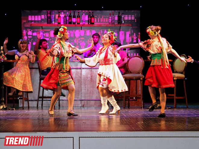 "Золотая свадьба" по-азербайджански - синтез Гобустана, цветов, украинских танцев … (ФОТО)