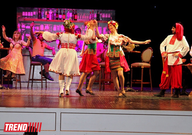 "Золотая свадьба" по-азербайджански - синтез Гобустана, цветов, украинских танцев … (ФОТО)