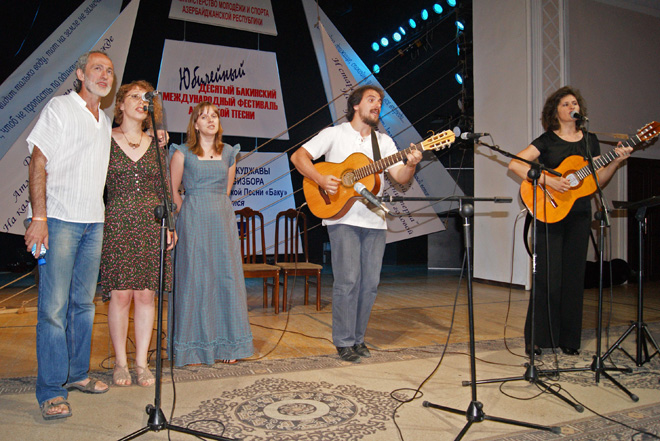 В Баку выступили исполнители из России, Беларуси, Литвы и Германии (ФОТО)