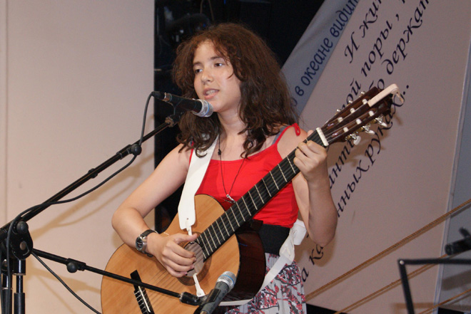 В Баку выступили исполнители из России, Беларуси, Литвы и Германии (ФОТО)