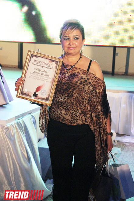 В Баку прошла церемония вручения премии "Mətbuatın dostu" (ФОТО)