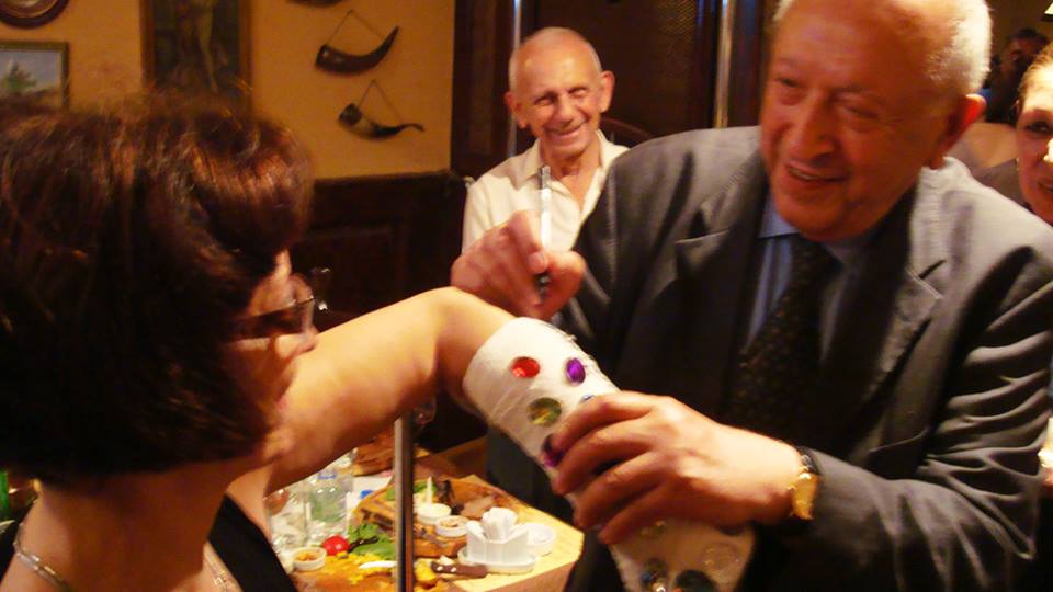 "Бриллиантовую руку" Ирины Эльдаровой подписал Таир Салахов, или "Нет худа без добра" (ФОТО)