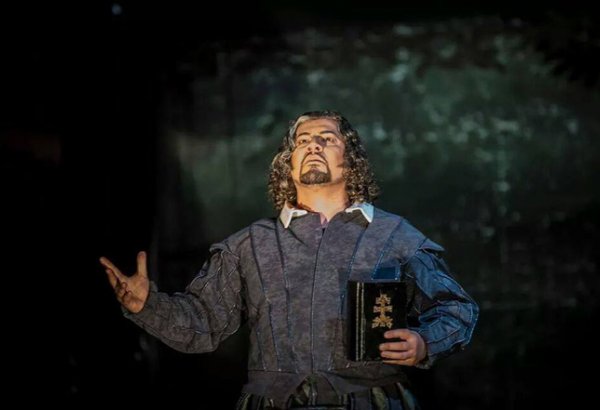 Авез Абдулла с большим успехом выступил  в Чили в опере «Отелло» (ФОТО)