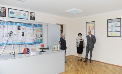 Президент Азербайджана ознакомился с состоянием здания одной из бакинских средних школ после капремонта (ФОТО)