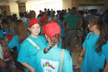 Азербайджанские школьники и студенты отправились в учебно-ознакомительную поездку по России (ФОТО)