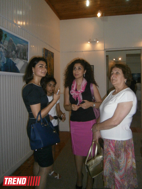 В Баку открылась художественная выставка проекта "Моя юность – мой мир" (ФОТО)