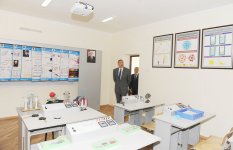 Президент Азербайджана ознакомился с новым корпусом одной из бакинских школ после капремонта и реконструкции  (ФОТО)