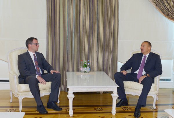 Президент Азербайджана принял посла Польши