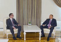 Президент Азербайджана принял посла Польши