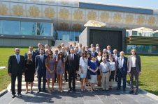 Президент Ильхам Алиев: Азербайджан – это родина искусства ковроткачества (ФОТО)