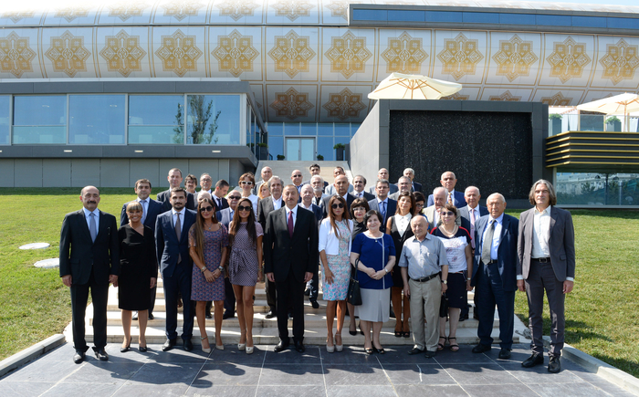 Президент Ильхам Алиев: Азербайджан – это родина искусства ковроткачества (ФОТО)
