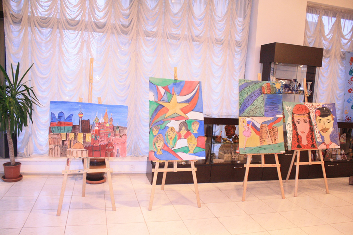 Российский центр в Баку готовится к началу нового учебного года (ФОТО)