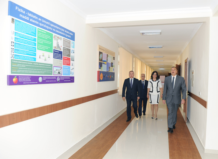 Президент Азербайджана ознакомился со зданием бакинской школы № 46 после капремонта и реконструкции (ФОТО)