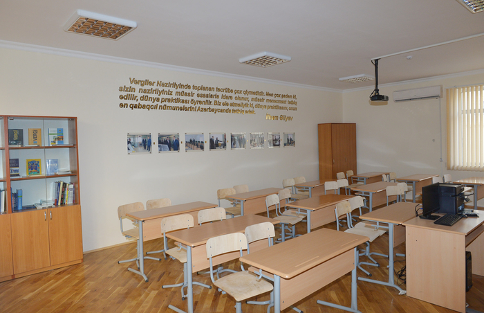 Президент Азербайджана ознакомился со зданием бакинской школы № 46 после капремонта и реконструкции (ФОТО)