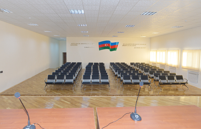 Президент Азербайджана ознакомился со зданием бакинской школы № 46 после капремонта и реконструкции (ФОТО)