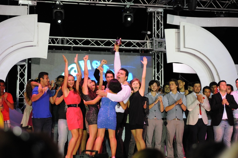 На побережье Каспия прошел гала-концерт фестиваля КВН "Бакинские каникулы" (ФОТО)