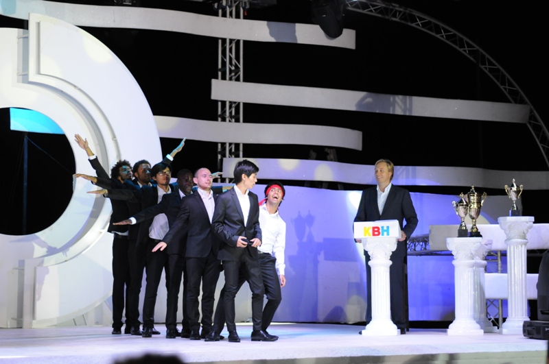 На побережье Каспия прошел гала-концерт фестиваля КВН "Бакинские каникулы" (ФОТО)