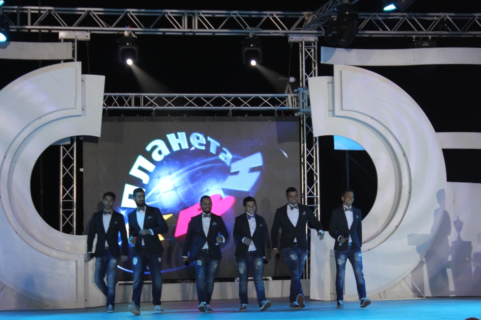 На побережье Каспия прошел гала-концерт фестиваля КВН "Бакинские каникулы" (ФОТО)