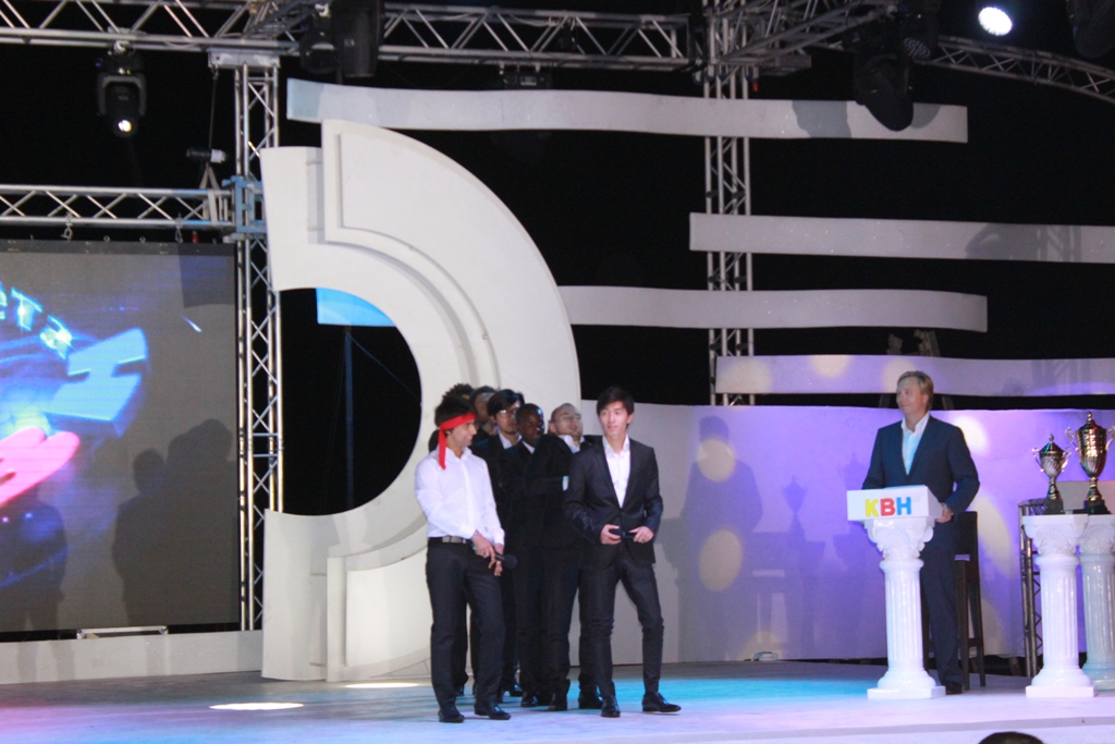 На побережье Каспия прошел гала-концерт фестиваля КВН "Бакинские каникулы" (ФОТО)