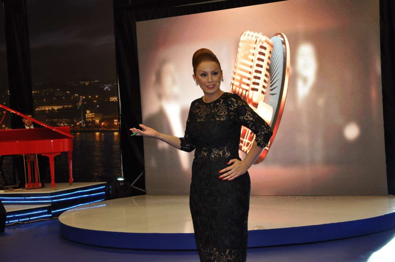 Роза Зяргярли стала ведущей проекта "Бакинское время", посвященного корифеям искусства (ФОТО)