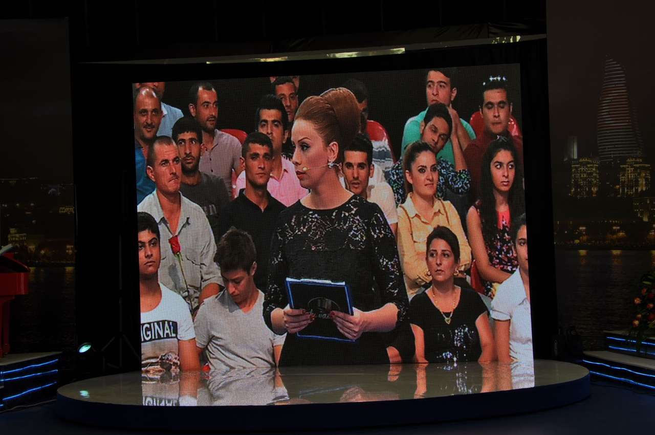 Роза Зяргярли стала ведущей проекта "Бакинское время", посвященного корифеям искусства (ФОТО)