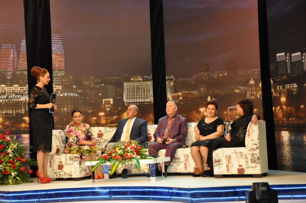 Роза Зяргярли стала ведущей проекта "Бакинское время", посвященного корифеям искусства (ФОТО)