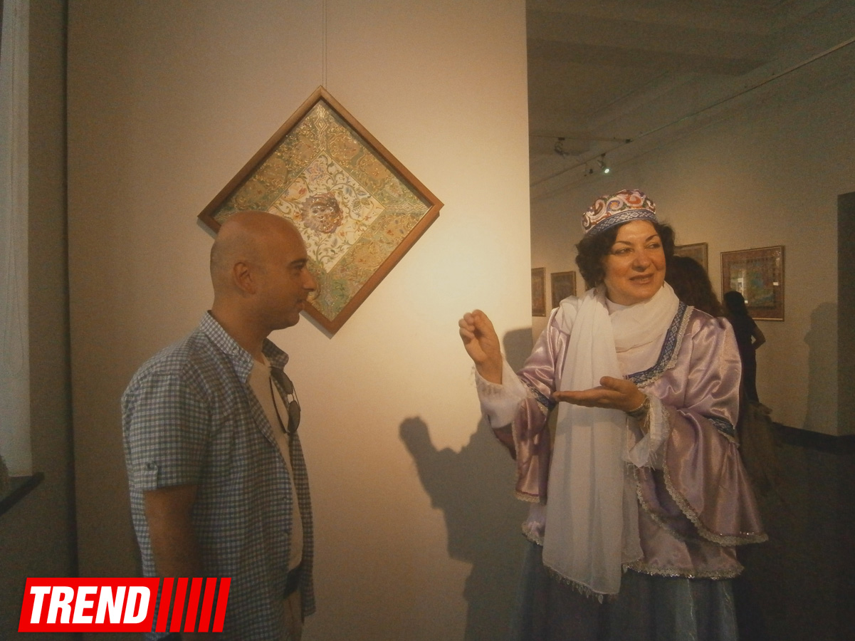 В Баку открылся вернисаж оригинальных работ Наили Султан (ФОТО)
