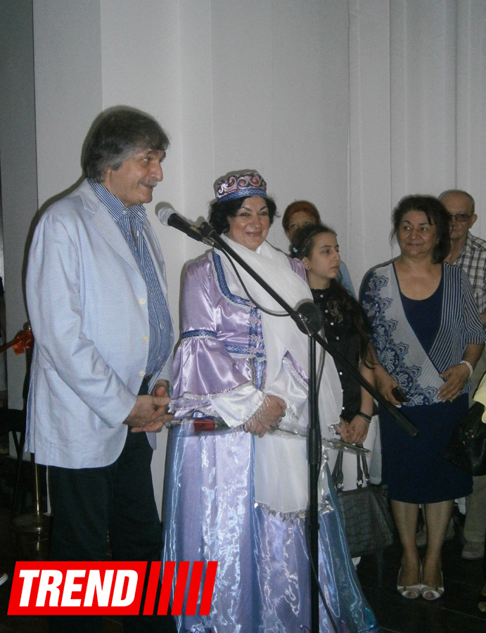 В Баку открылся вернисаж оригинальных работ Наили Султан (ФОТО)