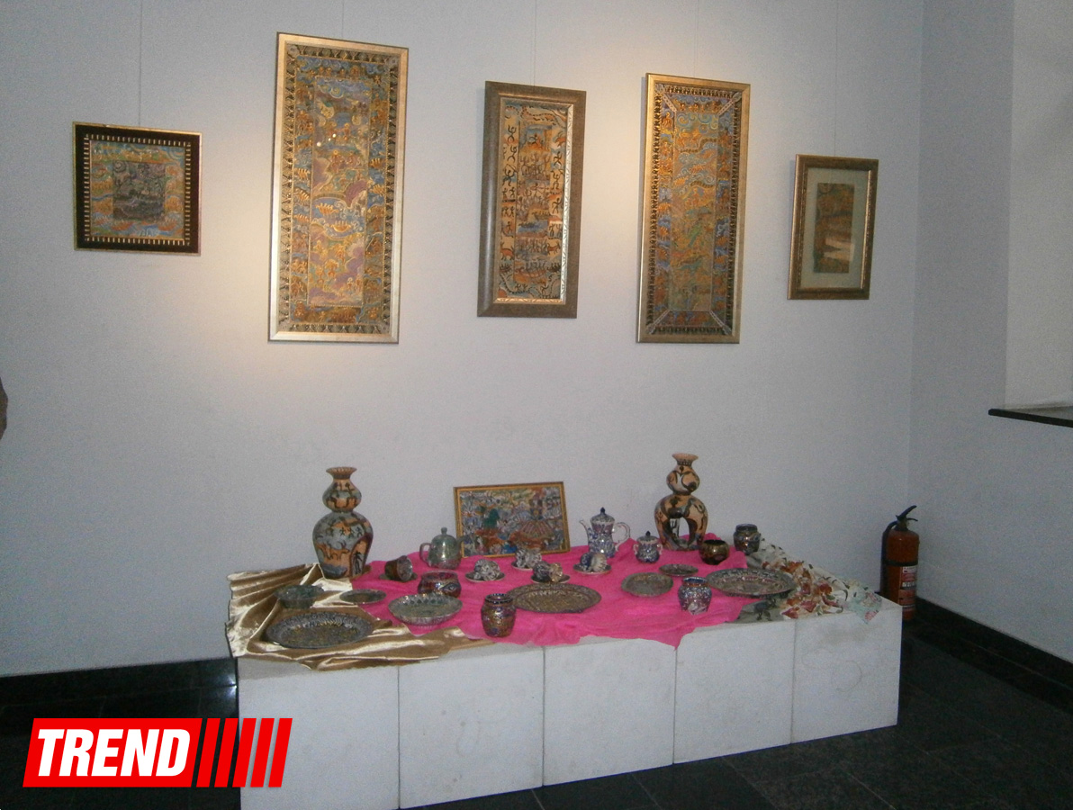 В Баку открылся вернисаж оригинальных работ Наили Султан (ФОТО)