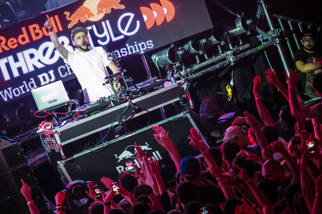 В Баку выбран чемпион мира среди ди-джеев Red Bull Thre3Style (ФОТО)