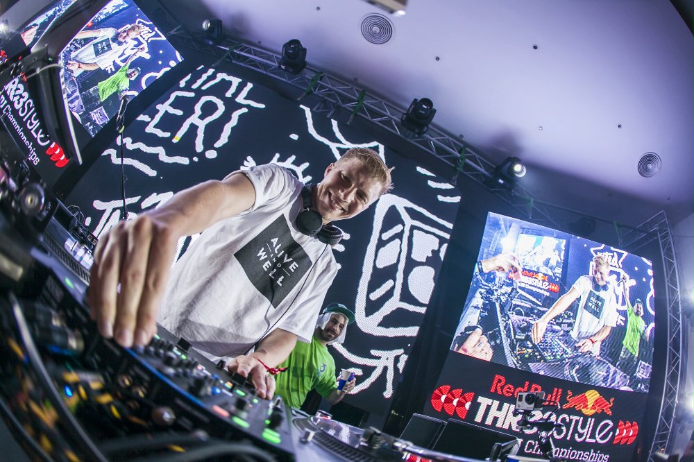 В Баку выбран чемпион мира среди ди-джеев Red Bull Thre3Style (ФОТО)