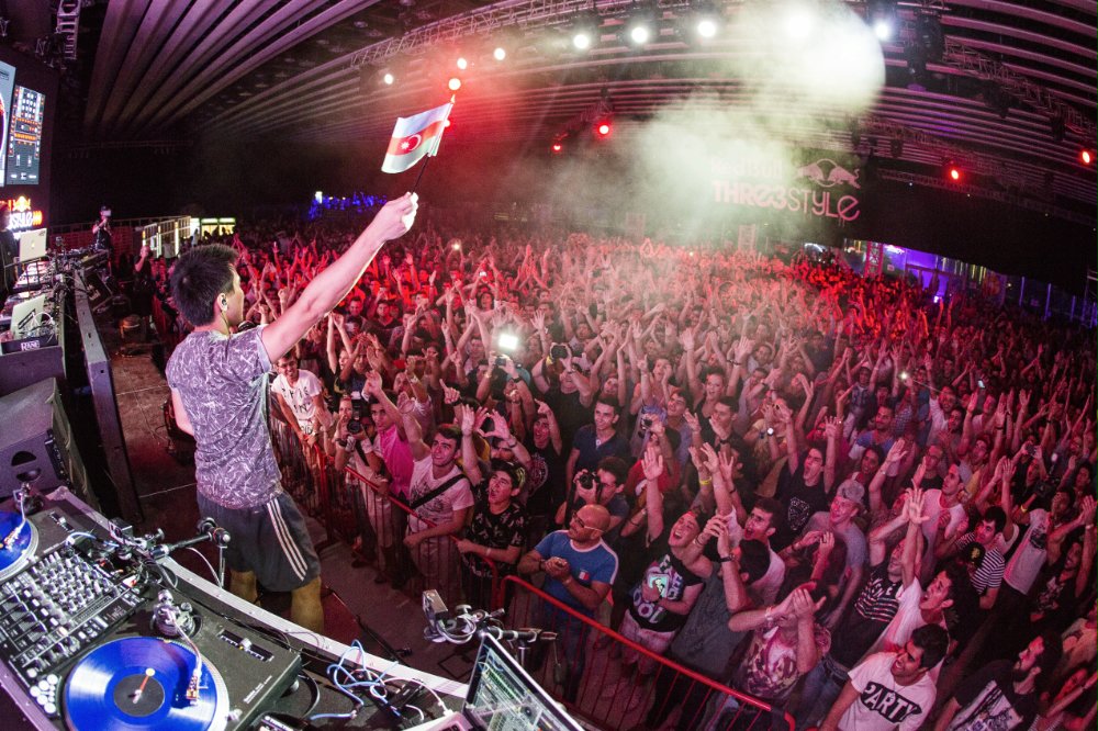 В Баку выбран чемпион мира среди ди-джеев Red Bull Thre3Style (ФОТО)