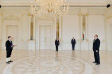 Президент Азербайджана принял верительные грамоты послов ряда стран  (ФОТО)