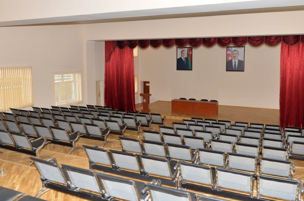 Президент Азербайджана ознакомился со зданием бакинской школы № 153 после капремонта и реконструкции  (ФОТО)