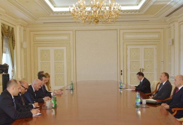 Президент Азербайджана принял делегацию во главе с вице-премьером Сербии