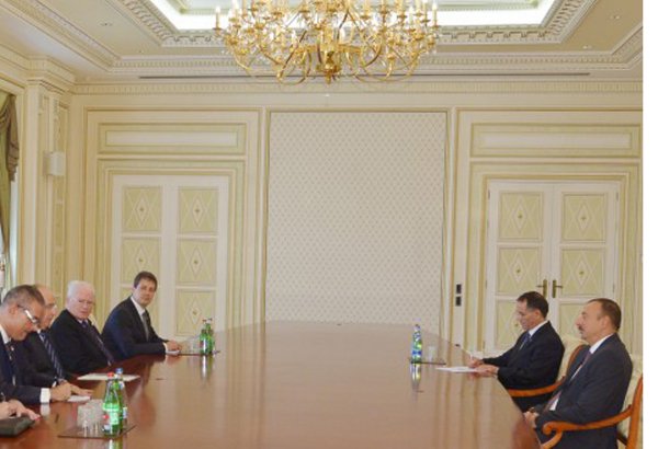 Президент Азербайджана принял делегацию во главе с министром обороны Израиля